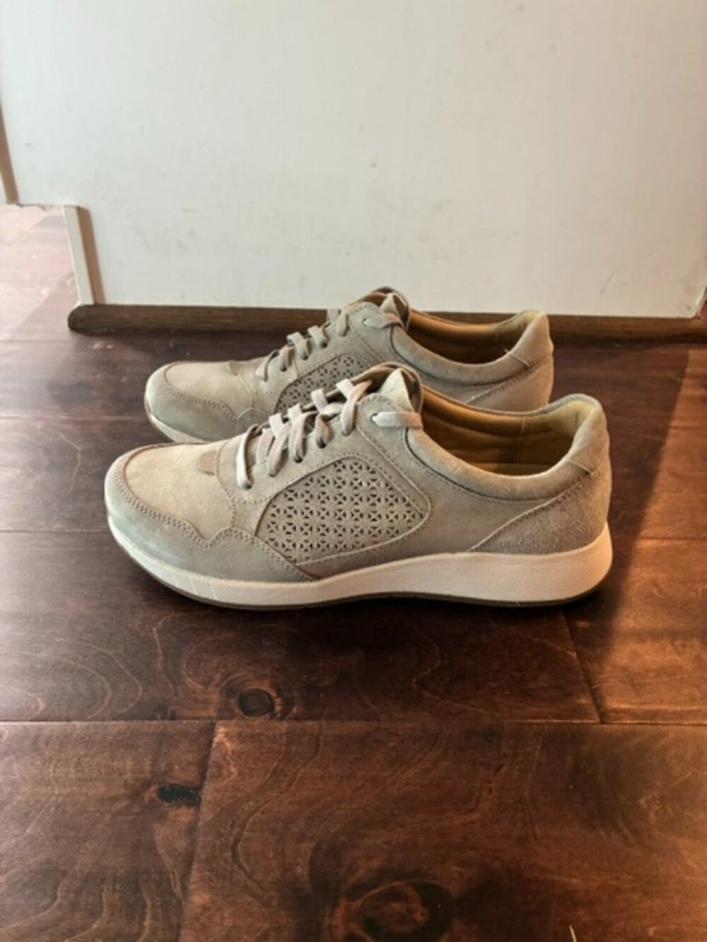 Dansko Women's Light Gray Suede Sneakers